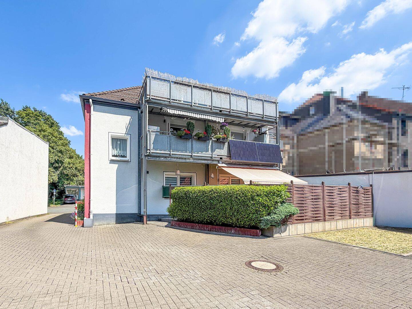 Dreifamilienhaus mit Terrasse und Balkone in Harpen, 44805 Bochum (Bergen Gerthe Grumme Harpen Hiltrop)