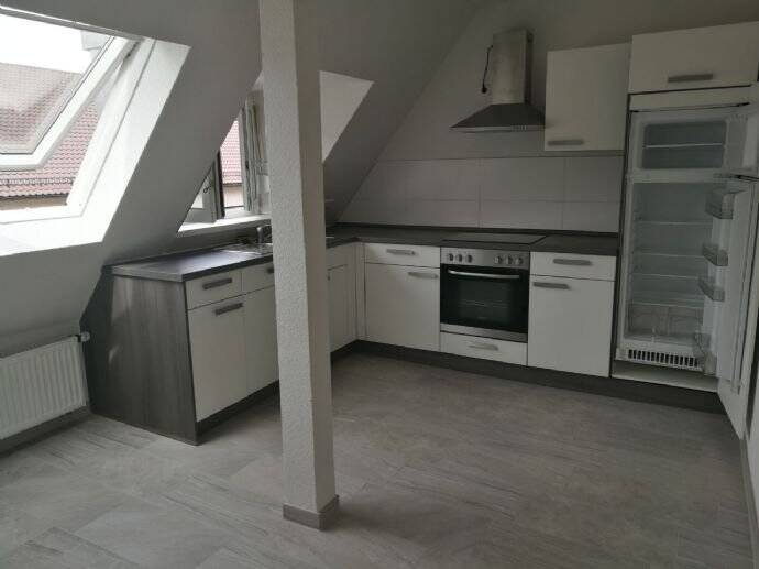 Moderne helle 2 Zimmer DG-Wohnung in Stuttgart-Wangen, 70327 Stuttgart