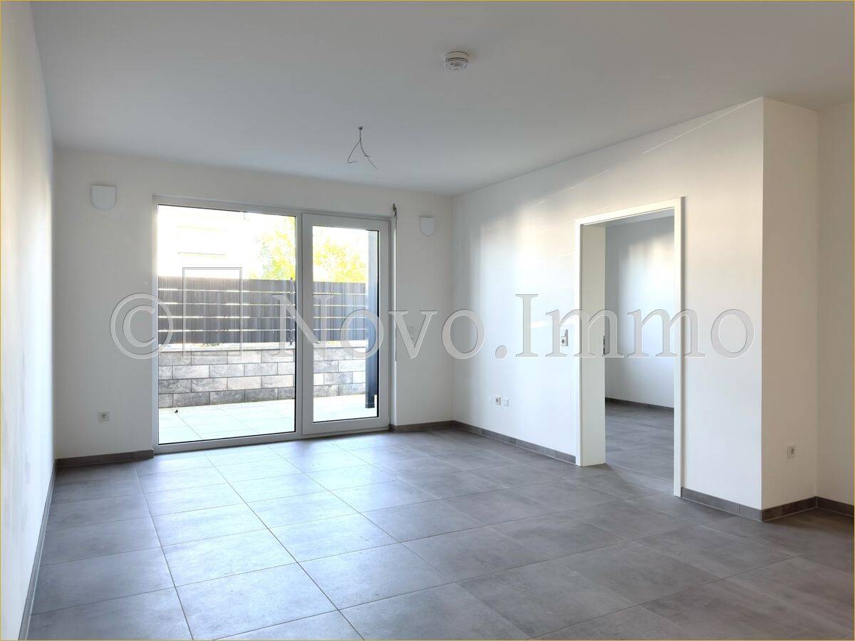 Novo.Immo |  Neubau. Terrasse. Barrierefreiheit. – Moderne Wohnung in Pirmasens, 66953 Pirmasens (Innenstadt)