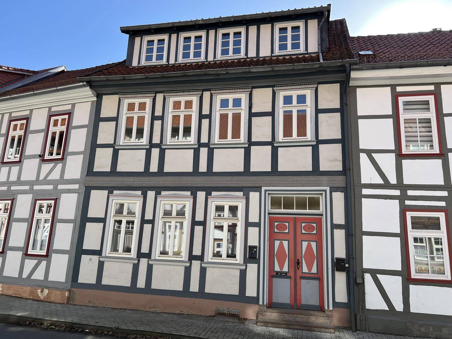 Stadthaus mit drei Wohneinheiten in der Stadtmitte, Nähe Oberkirche, Sanierungsobjekt, 37115 Duderstadt