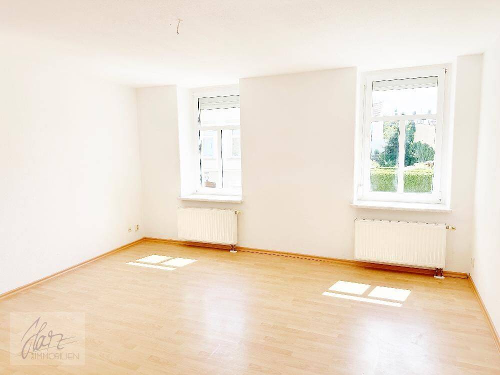 ***HIER FINDET IHRE GANZE FAMILIE PLATZ*** – 5-Raum-Wohnung mit durchdachtem Grundriss & 2 Tageslichtbädern, 1589 Riesa