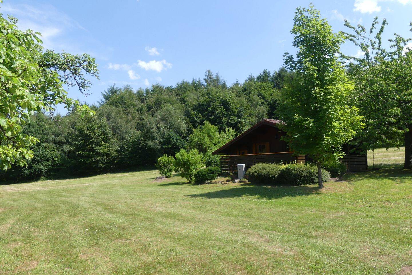 ***“Freizeitgrundstück“ im Grünen mit einer gemütlichen Blockbohlenhütte in Michelstadt-Würzberg***, 64720 Michelstadt