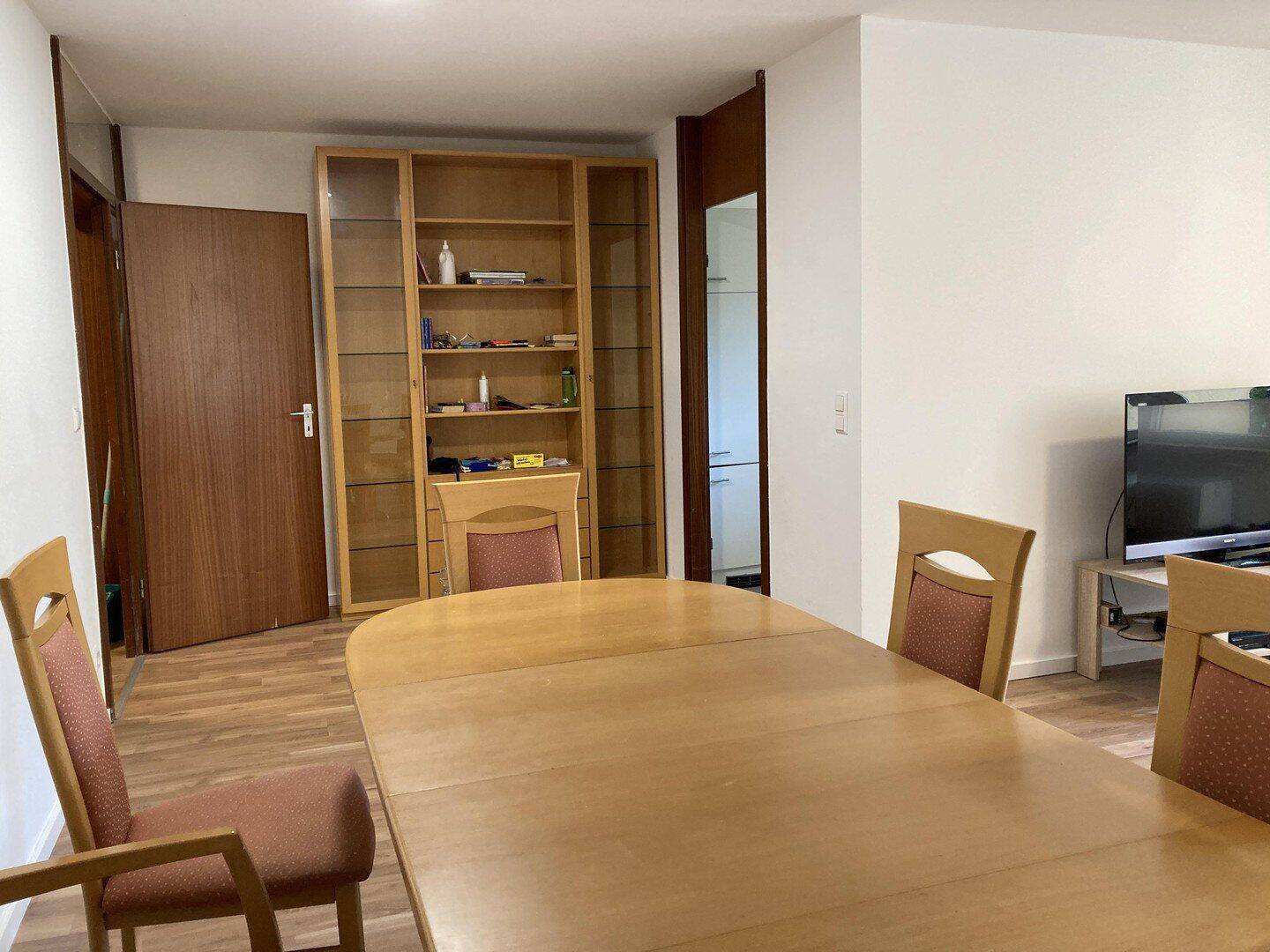 Möblierte 73m² Wohnung mit Balkon und Tiefgarage in ruhiger, zentraler Lage für Familien & Pendler, 70499 Stuttgart