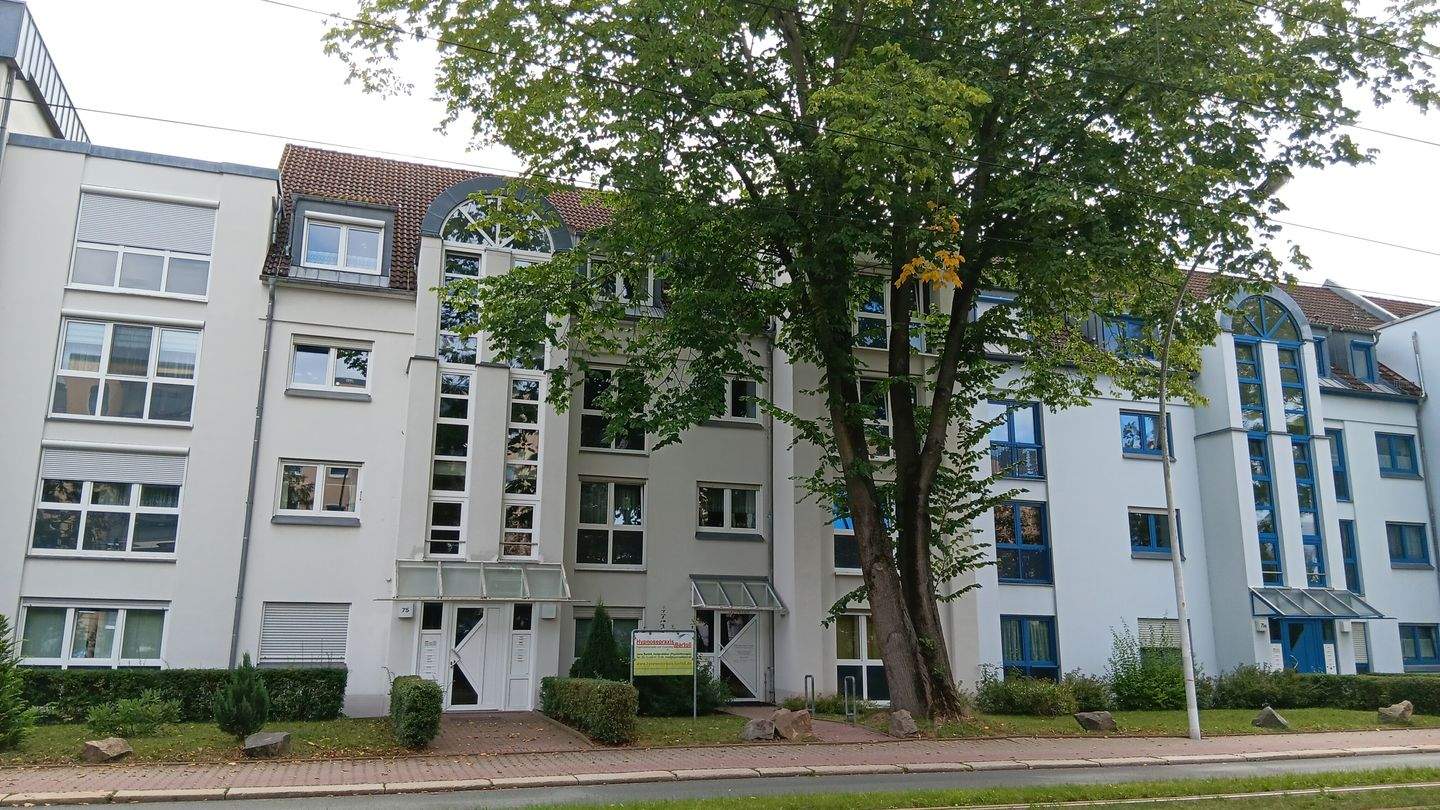 Wohnen mit Komfort: Balkon, Wannenbad und funktionale Aufteilung, 9119 Chemnitz (Helbersdorf Kapellenberg Kappel Zentrum)
