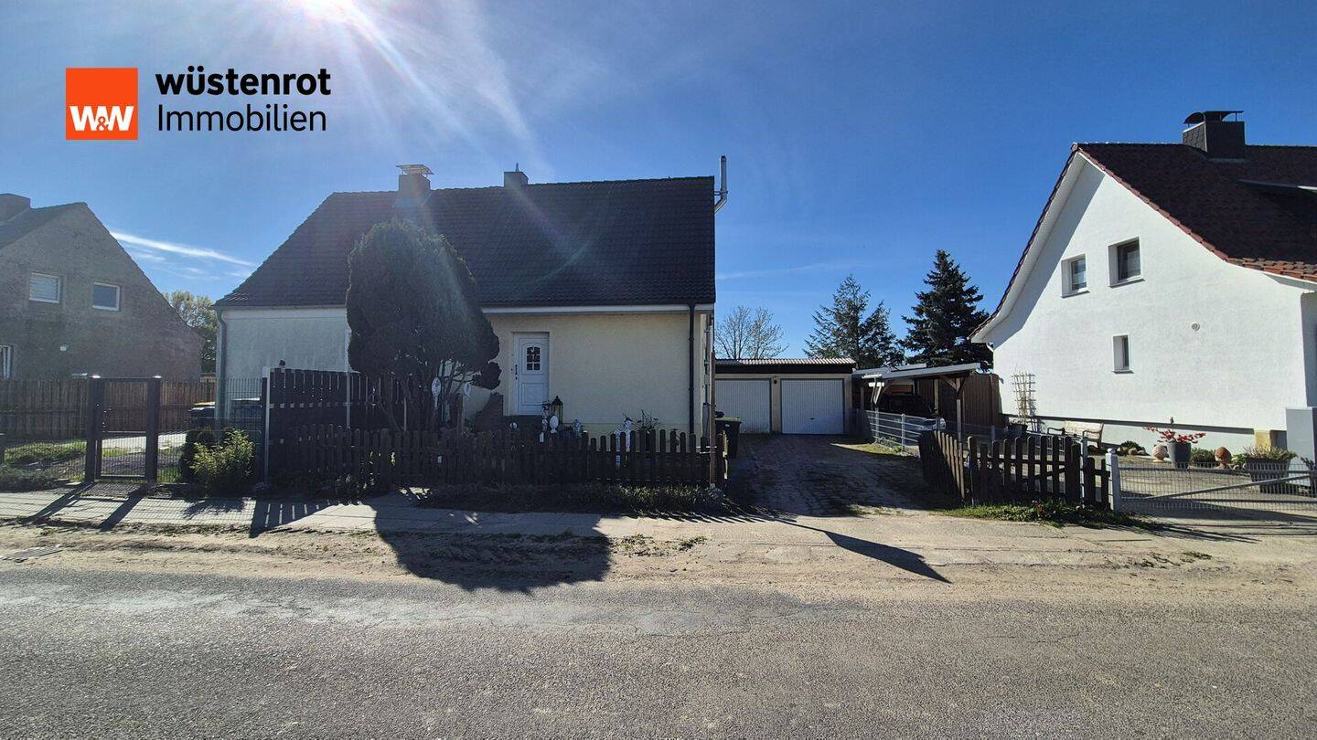 Kluges Investment für unter 1000 €/m² – Modernisiertes Wohnhaus mit Keller und Doppelgarage in Woeten – ohne Käuferprovision, 19374 Obere Warnow