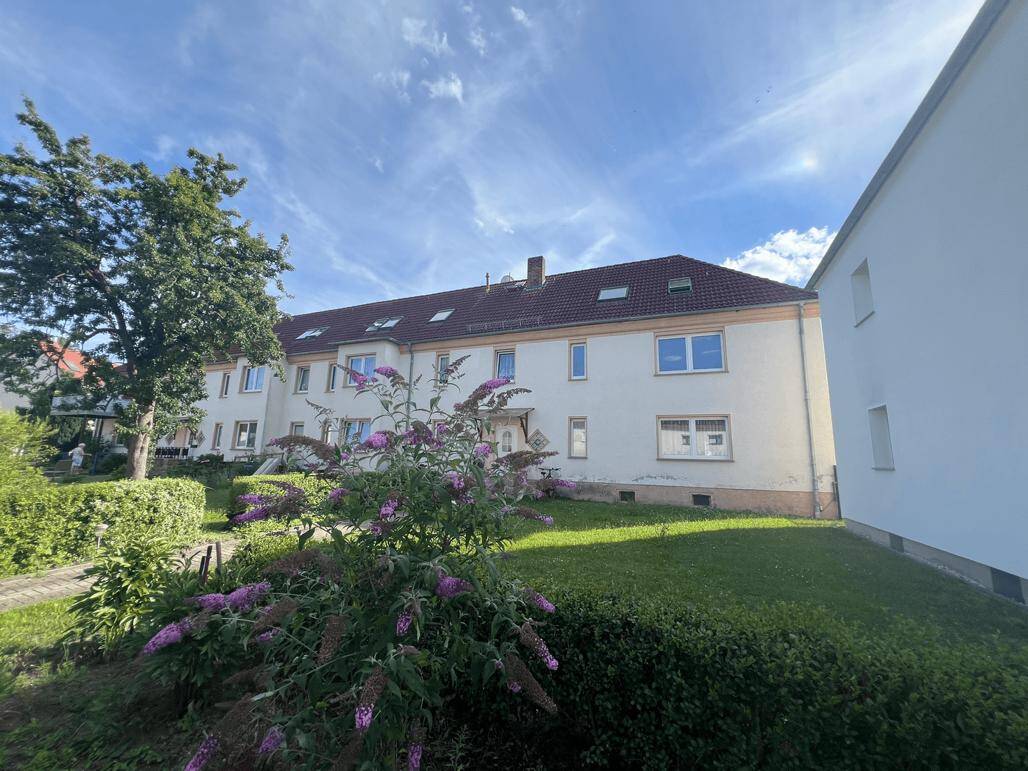 Exklusive Wohnresidenz mit weitläufigem Gartenparadies, 4552 Borna