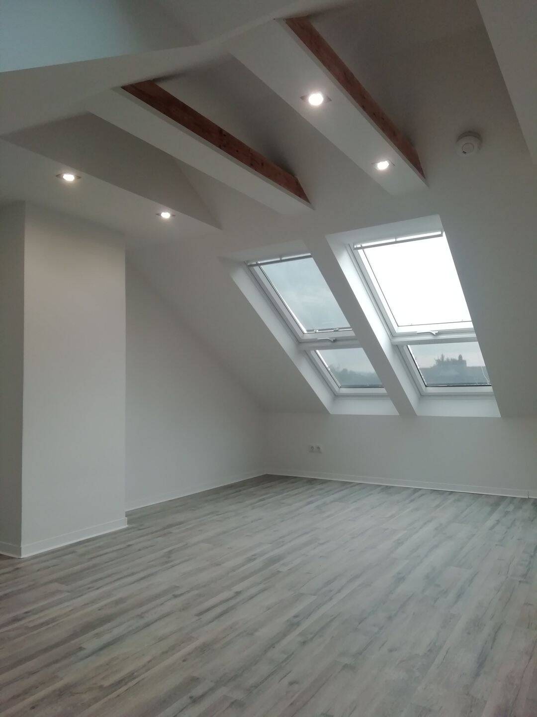 Modernes 1-Zimmer Dachstudio frei ab 01.09.!, 95445 Bayreuth