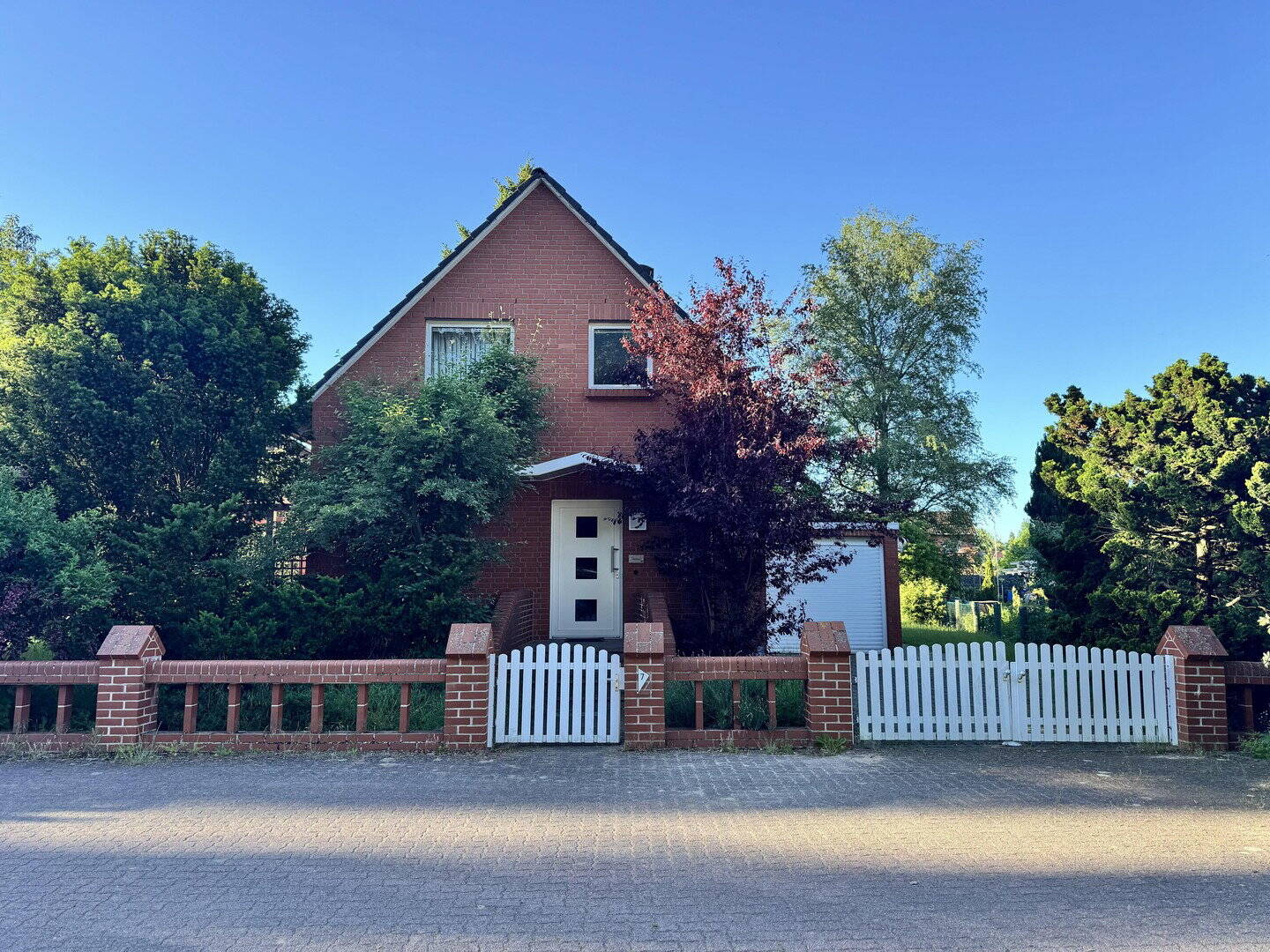 Modernisiertes Einfamilienhaus mit großem Grundstück, 5 Zimmern & gehobener Ausstattung in Eystrup, 27324 Eystrup