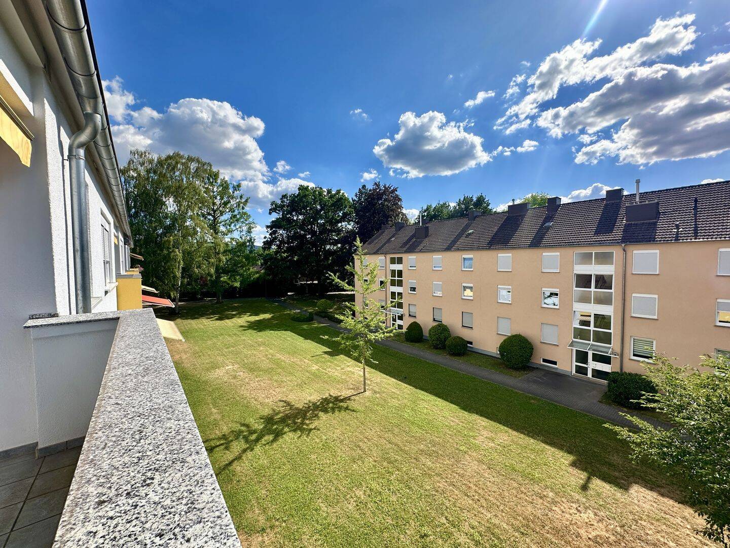 Licht, Raum und Wohnkomfort – gepflegte 4-Zimmer-Eigentumswohnung mit Balkon und Kaminoption!, 54295 Trier