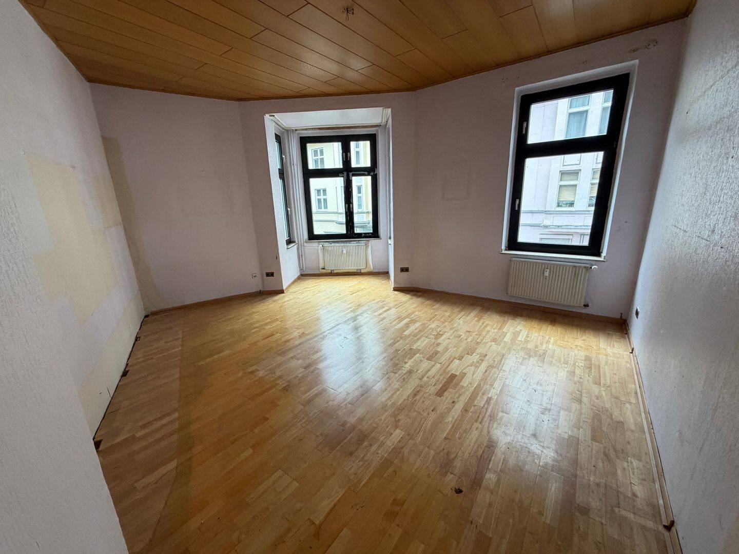 Eigene Wohnideen verwirklichen in einer charmanten Altbauwohnung mit Stellplatz in zentraler Lage!, 45888 Gelsenkirchen (Bulmke-Hüllen)
