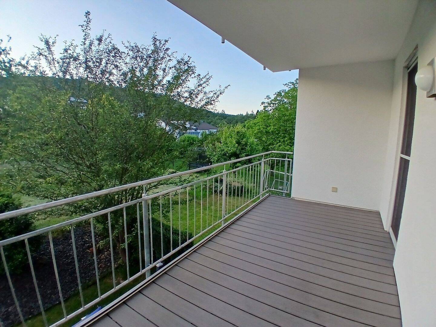 Wohnung in Föhren ab sofort zu vermieten – 82 m² 3ZKB m. EBK, G.-WC, Balkon, Stellpl., AR, 54343 Föhren