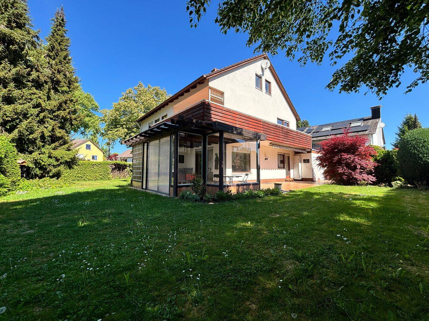 Einfamilienhaus mit Potential auf großem Grundstück in begehrter Lage von Göggingen, 86199 Augsburg (Bergheim Göggingen Haunstetten Inningen)