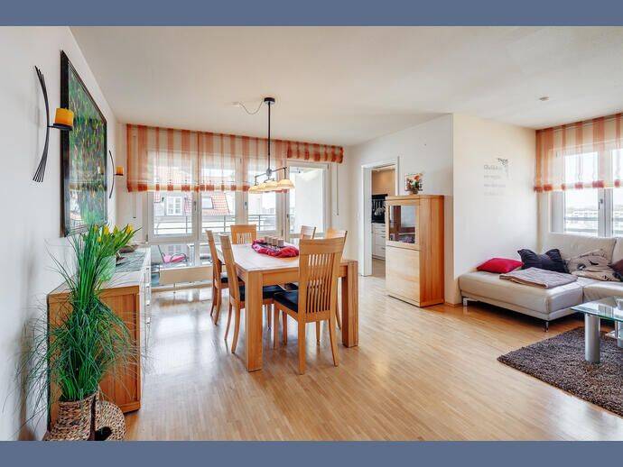Möbliert: Gemütlich und modern möblierte 3-Zimmer Wohnung