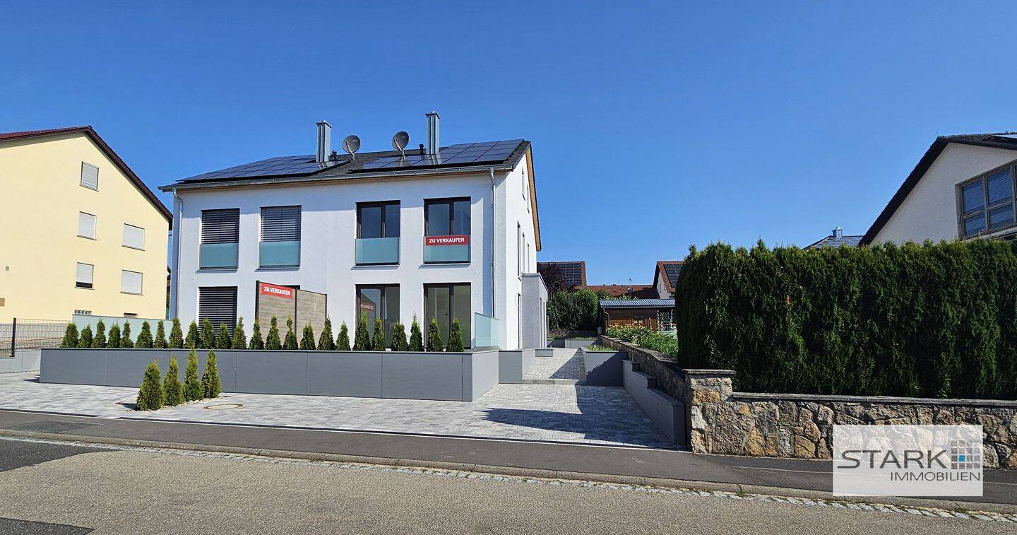 Erstbezug: Moderne Doppelhaushälfte mit Garten, Wärmepumpe und viel Platz für die Familie, 97232 Giebelstadt