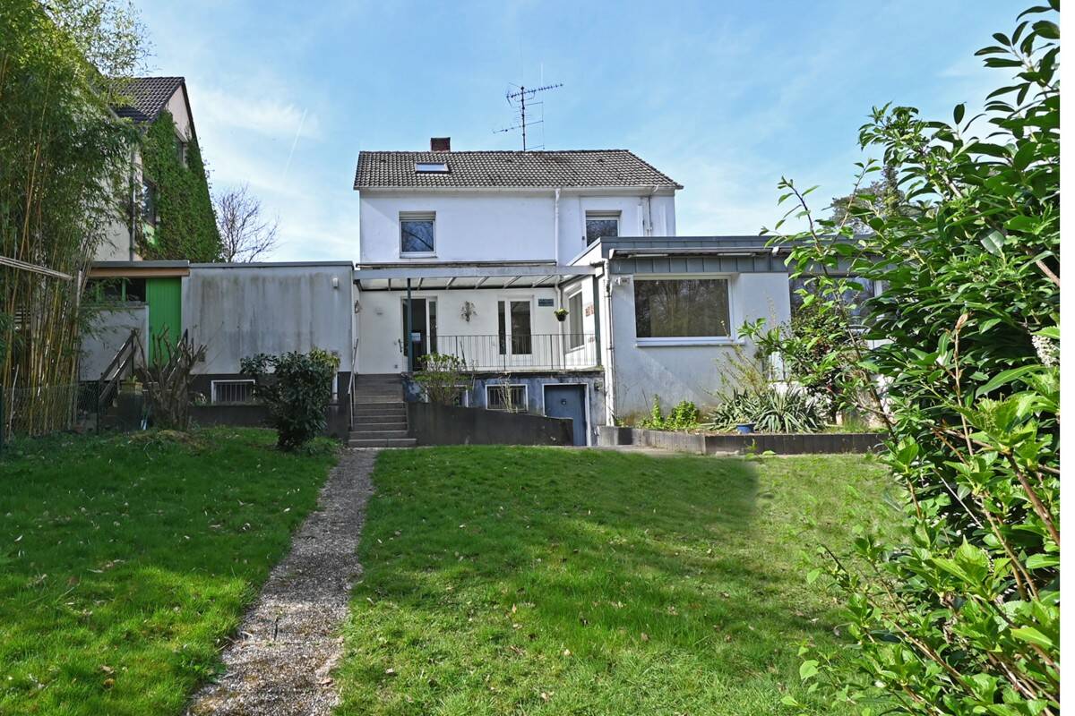 Küss mich wach :) Sanierungsbedürftiges 30er-Jahre-Zuhause direkt am Schellenberger Wald, 45134 Essen (Bergerhausen Bredeney Rellinghausen Stadtwald)