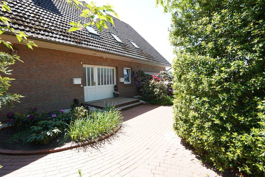 Großzügige 4-Zimmer-Dachgeschosswohnung mit Gartenanteil in Scheeßel, 27383 Scheeßel