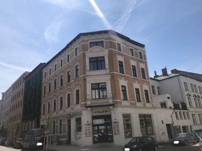 Wohnen in der südlichen Innenstadt: Großzügige 2-Raum-Wohnung mit Dachterrasse!, 6110 Halle (Saale) (Damaschkestraße Gesundbrunnen Innenstadt Lutherplatz Saaleaue)