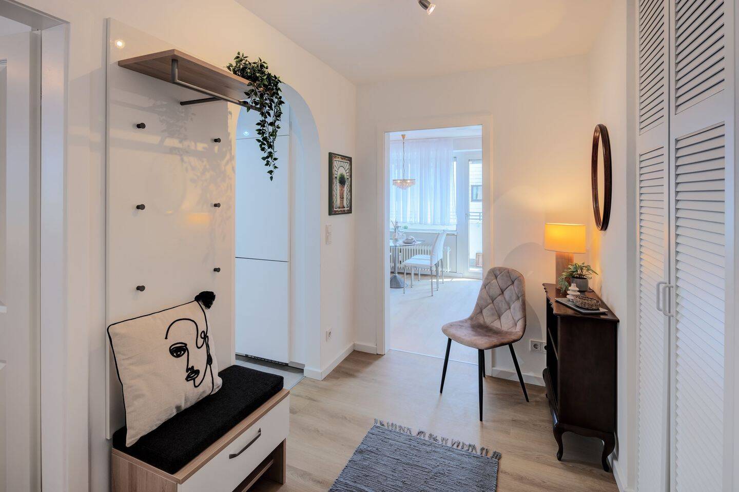 Sendling-Westpark: Sanierte 2-Zimmer Wohnung mit Balkon – bezugsfertig