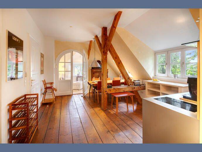 Möbliert: Maisonettewohnung in wunderschöner Jugendstilvilla, 81243 München (Aubing-Lochhausen-Langwied Pasing-Obermenzing)
