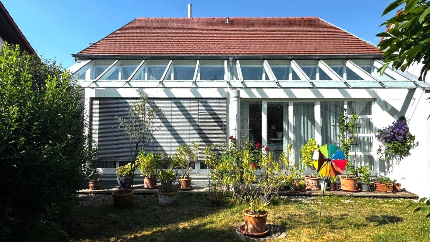 Modernes Zweifamilienhaus mit Garten in ruhiger Wohnlage, 73235 Weilheim an der Teck