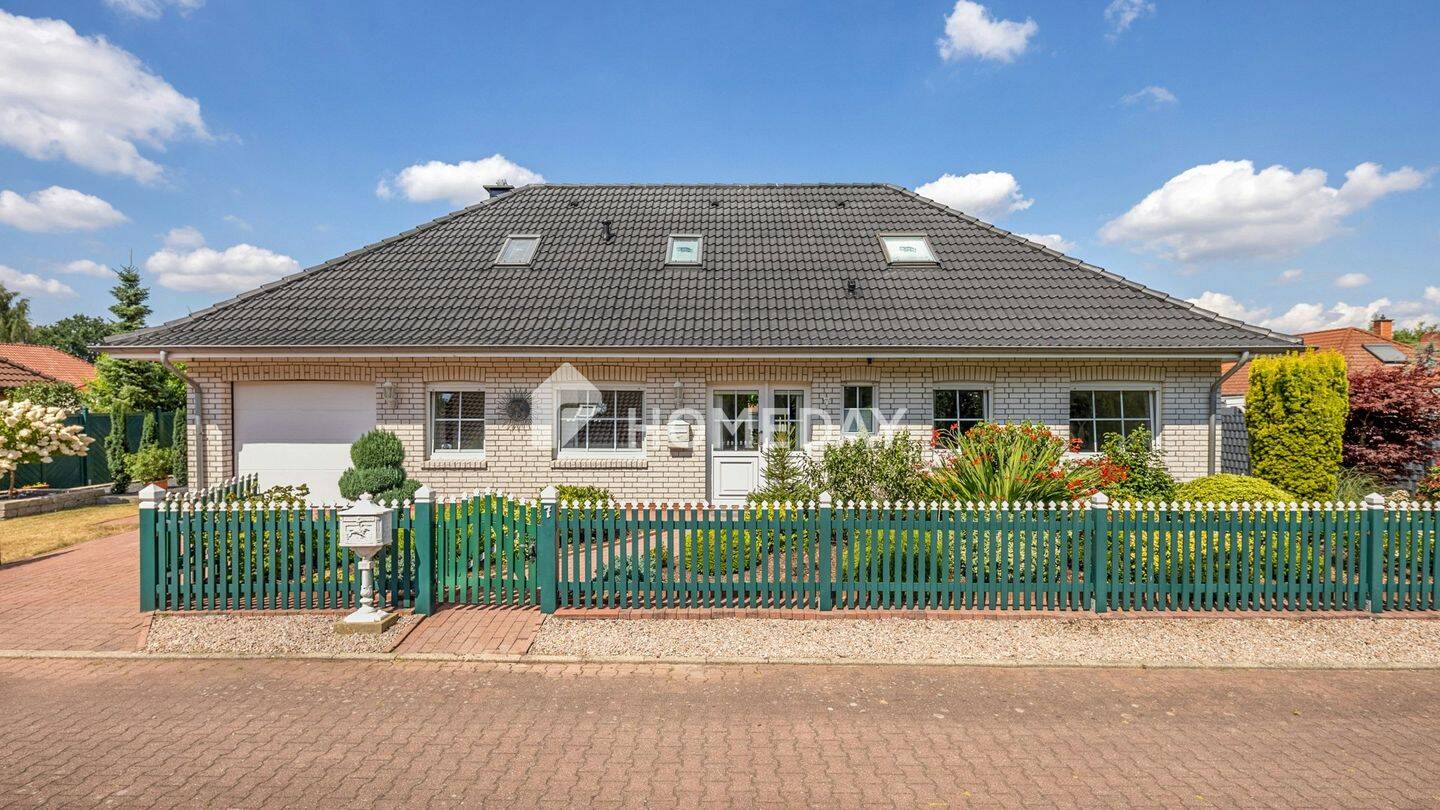 Charmantes Einfamilienhaus mit ausbaufähiger Einliegerwohnung und Garten in Rastdorf, 26901 Rastdorf