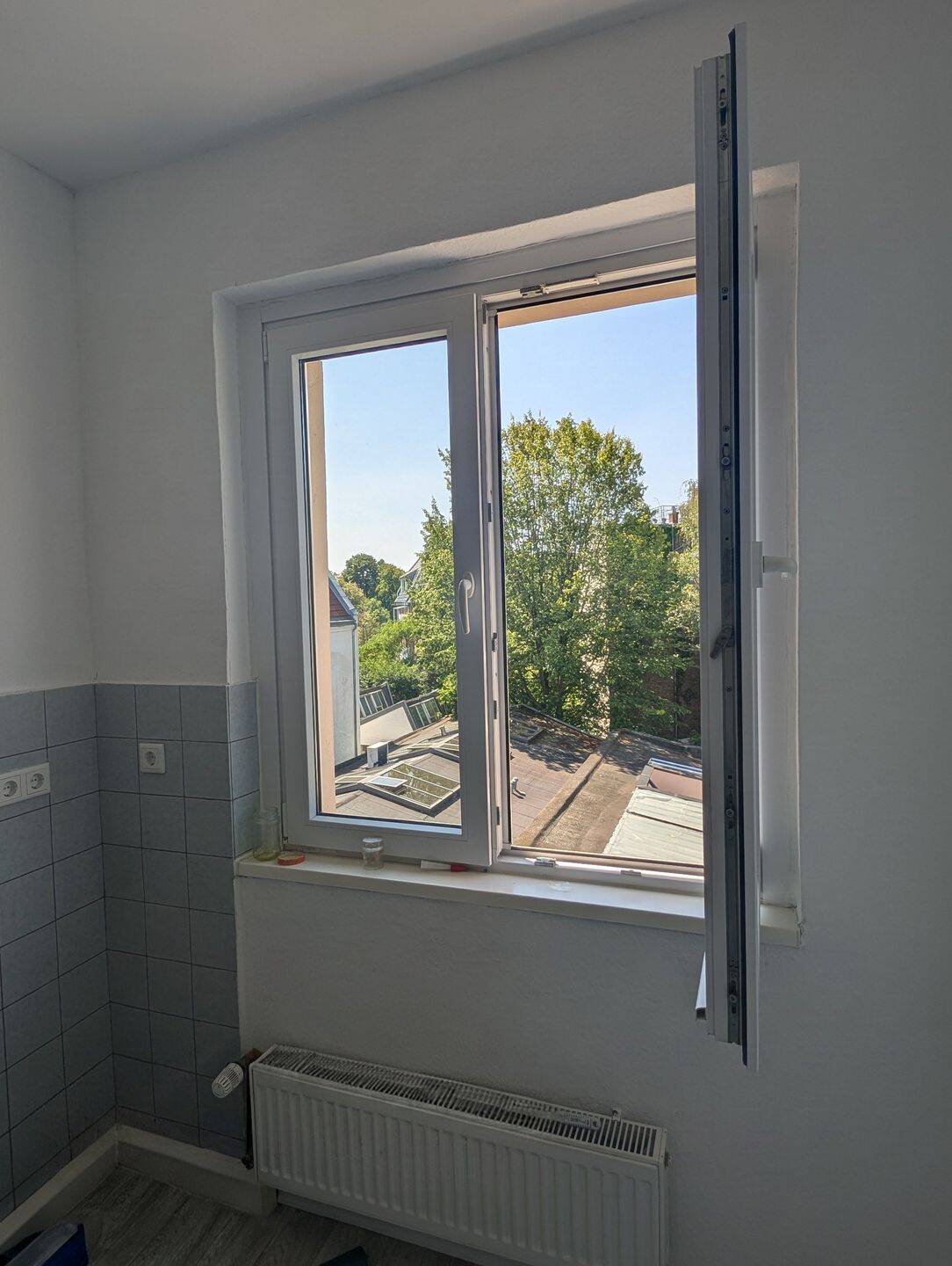 **Befristet 5 Jahre** Wohnung Sülz-Klettenberg 53m² – Befristeter Mietvertrag (Zeitmietvertrag) 5 Jahre – Balkon, Wannenbad, renoviert, 50939 Köln (Lindenthal Klettenberg Sülz)