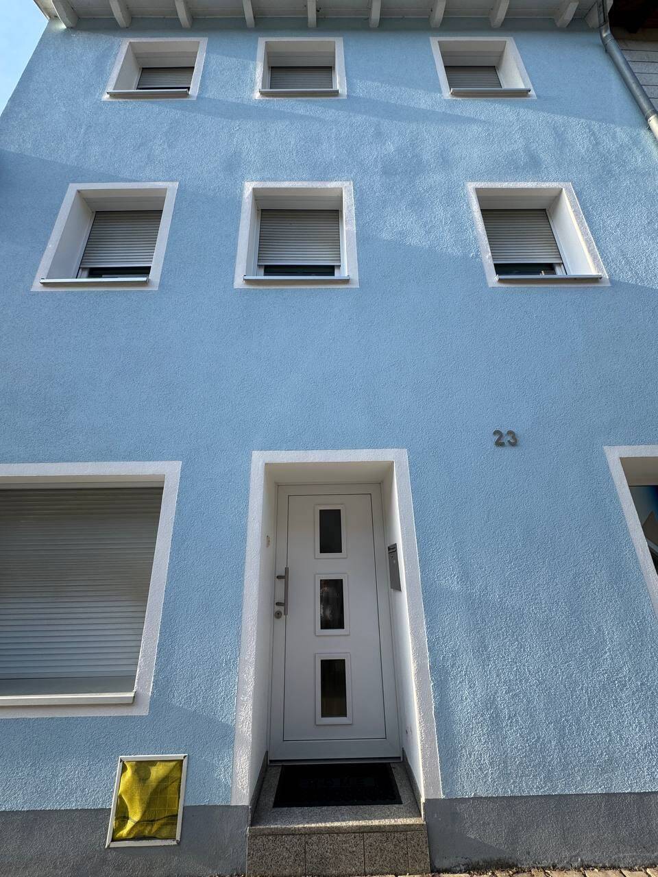 Helle 2-Zimmer-Erdgeschosswohnung mit Einbauküche in Auerbach, 91275 Auerbach i.d. OPf.