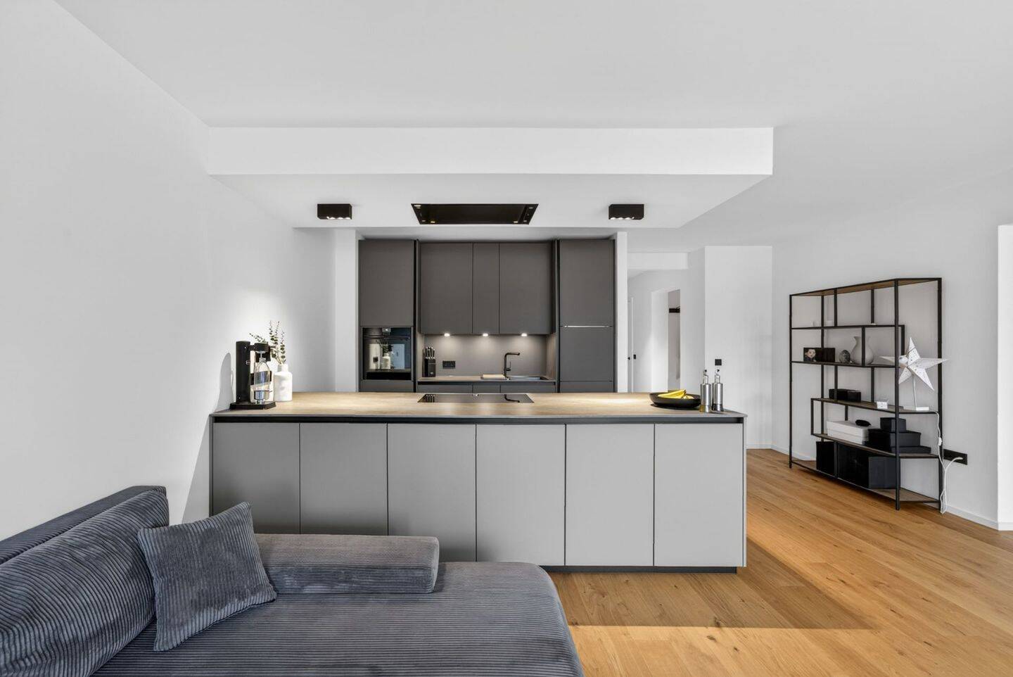 High-End-Design: Luxus-Apartment mit Südbalkon in Braunschweigs Bestlage, 38126 Braunschweig (Braunschweig Lindenbergsiedlung Mascherode Rautheim Südstadt)