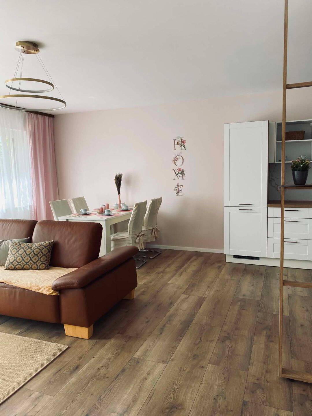 –RESERVIERT!!– Einziehen und wohlfühlen! Moderne 2-Zimmer-Erdgeschoss-Eigentumswohnung mit Sonnenterrasse in Bad Staffelstein, 96231 Bad Staffelstein