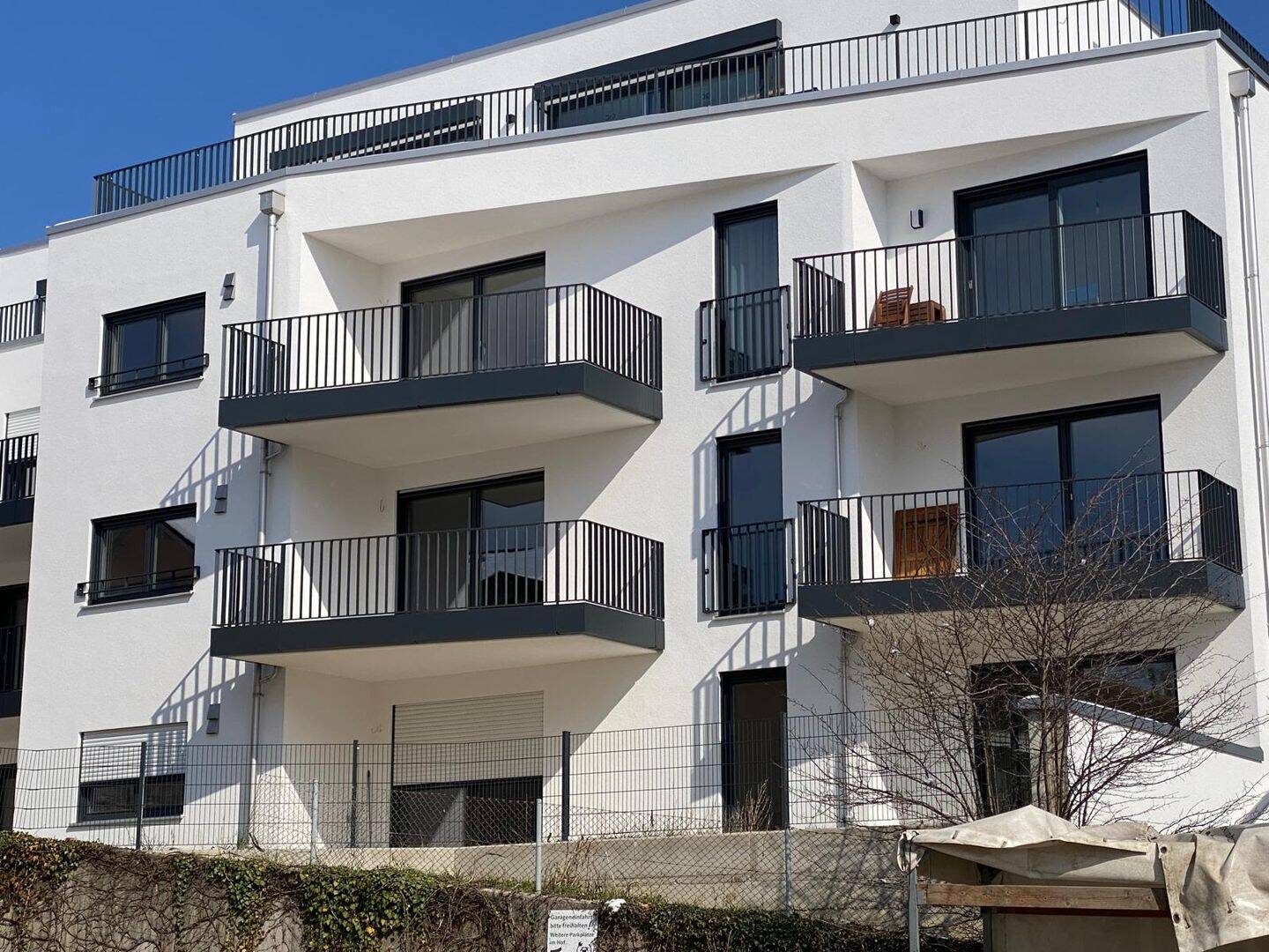 Moderne 2-Zimmer Wohnung mit Südbalkon und Einbauküche, 83278 Traunstein