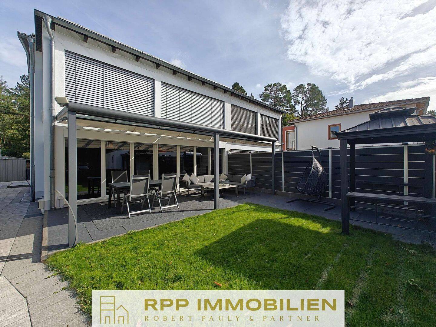 Moderne Doppelhaushälfte mit sonnigem Südgarten bei Unterschleißheim – möbliert vermietet, 85386 Eching