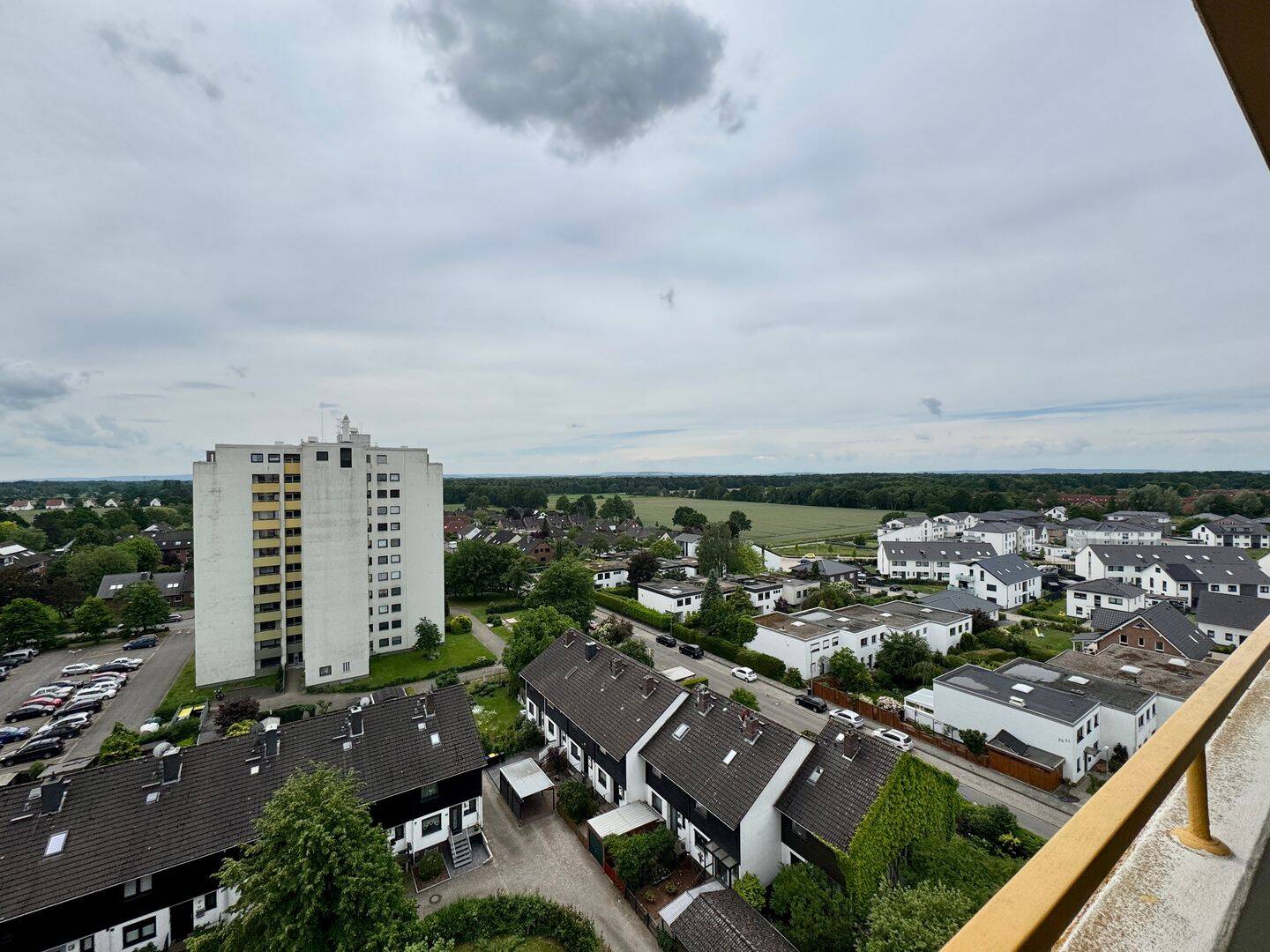 Helle 3-Zimmer-Wohnung im 10. Obergeschoss mit Weitblick, 31535 Neustadt am Rübenberge