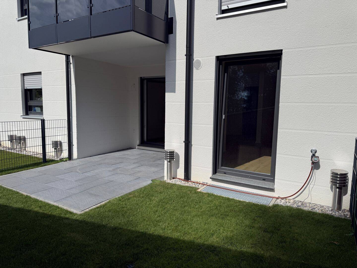 PAF! Neubau! 2-ZKB EG-Whg. mit 11,06 m² Süd-/West-Terrasse, Garten, FBH, elekt. Rollläden., STP!, 85276 Hettenshausen