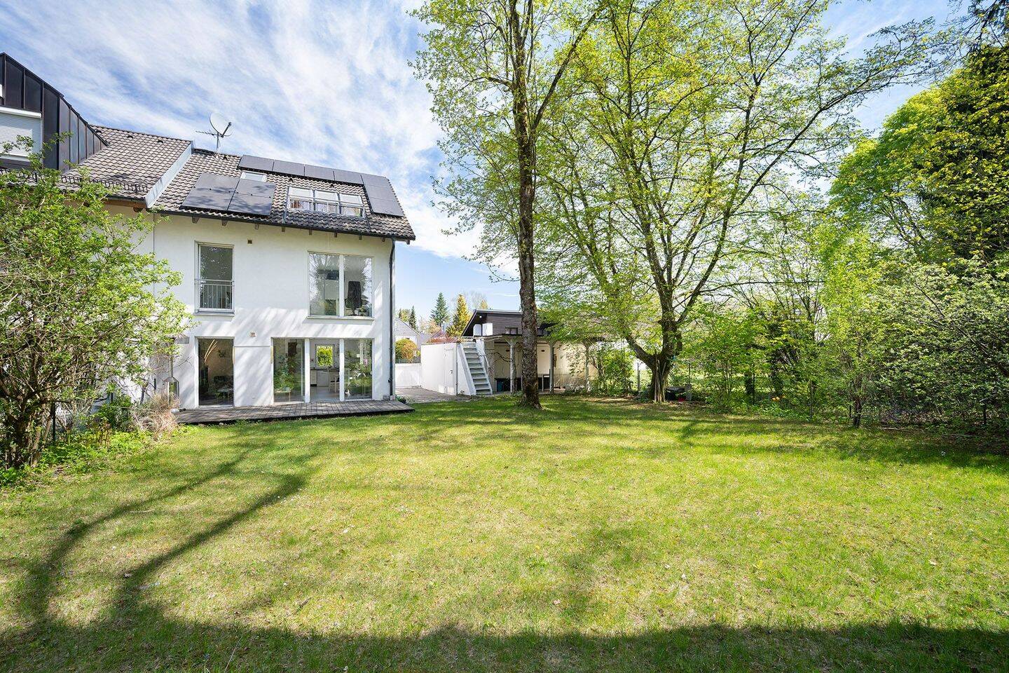 H&G – Mehr Zuhause. Weniger Energiekosten. – Niedrigenergiehaus mit großem Garten in Vaterstetten, 85591 Vaterstetten