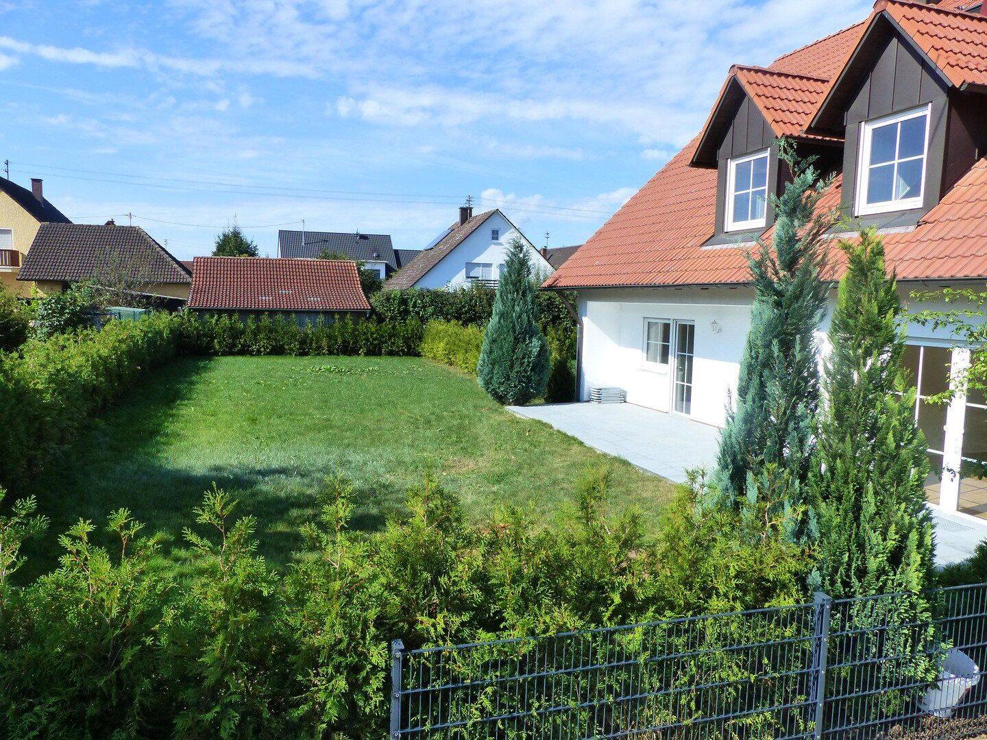 Nun noch Günstiger Traum- Eigentumswohnung, EG, 5 Zimmer, 2 Bäder, Terrasse, Garten, Einzelgarage,, 89438 Holzheim