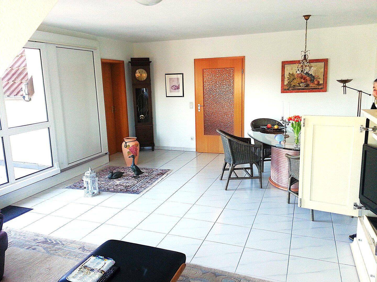 Großzügige helle 3 Zimmer-Wohnung mit Terrasse, Nähe Marienbergpark, direkt vom Eigentümer, 90411 Nürnberg