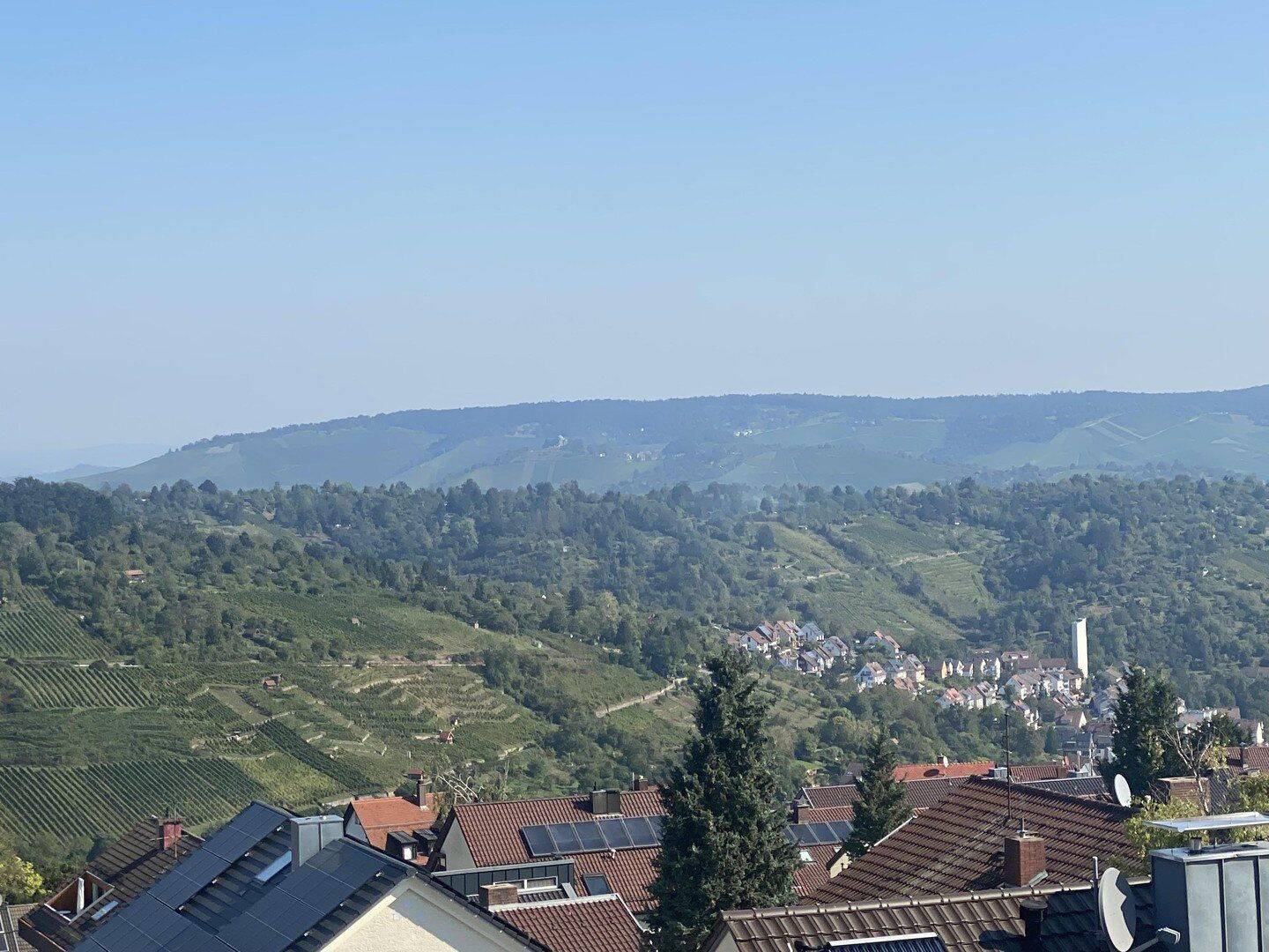 Wohnen mit Weitblick über die Weinberge, 70619 Stuttgart (Heumaden Lederberg Riedenberg Sillenbuch)