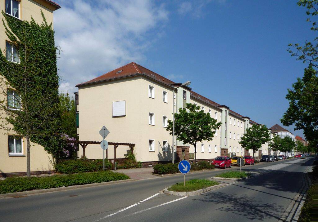 2-Raum-Wohnung im Stadtzentrum mit großem Balkon sucht neuen Mieter!, 7545 Gera (Bieblach Innenstadt Ostviertel Pforten Untermhaus)