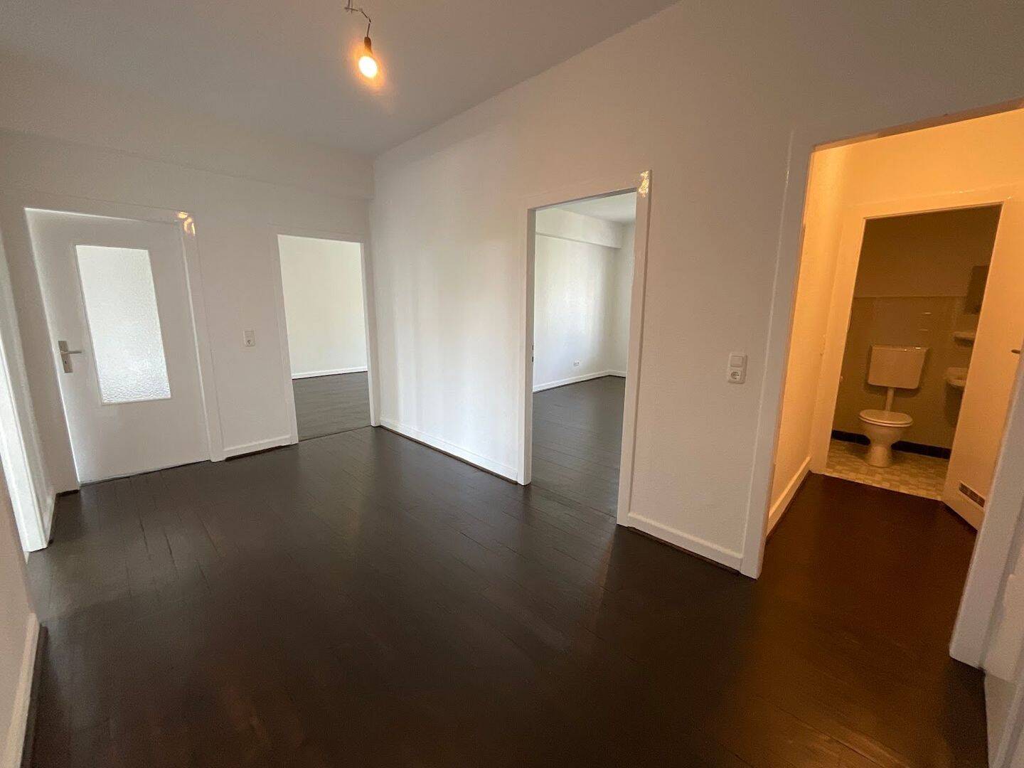 Modernisiertes Wohnen mit Altbauflair, 40479 Düsseldorf (Derendorf Pempelfort)