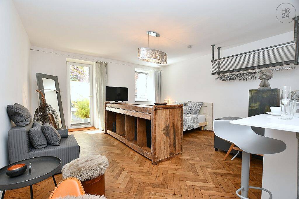 Modern möblierte Altbauwohnung mit Reinigungsservice in Stuttgart West, 70197 Stuttgart (West)