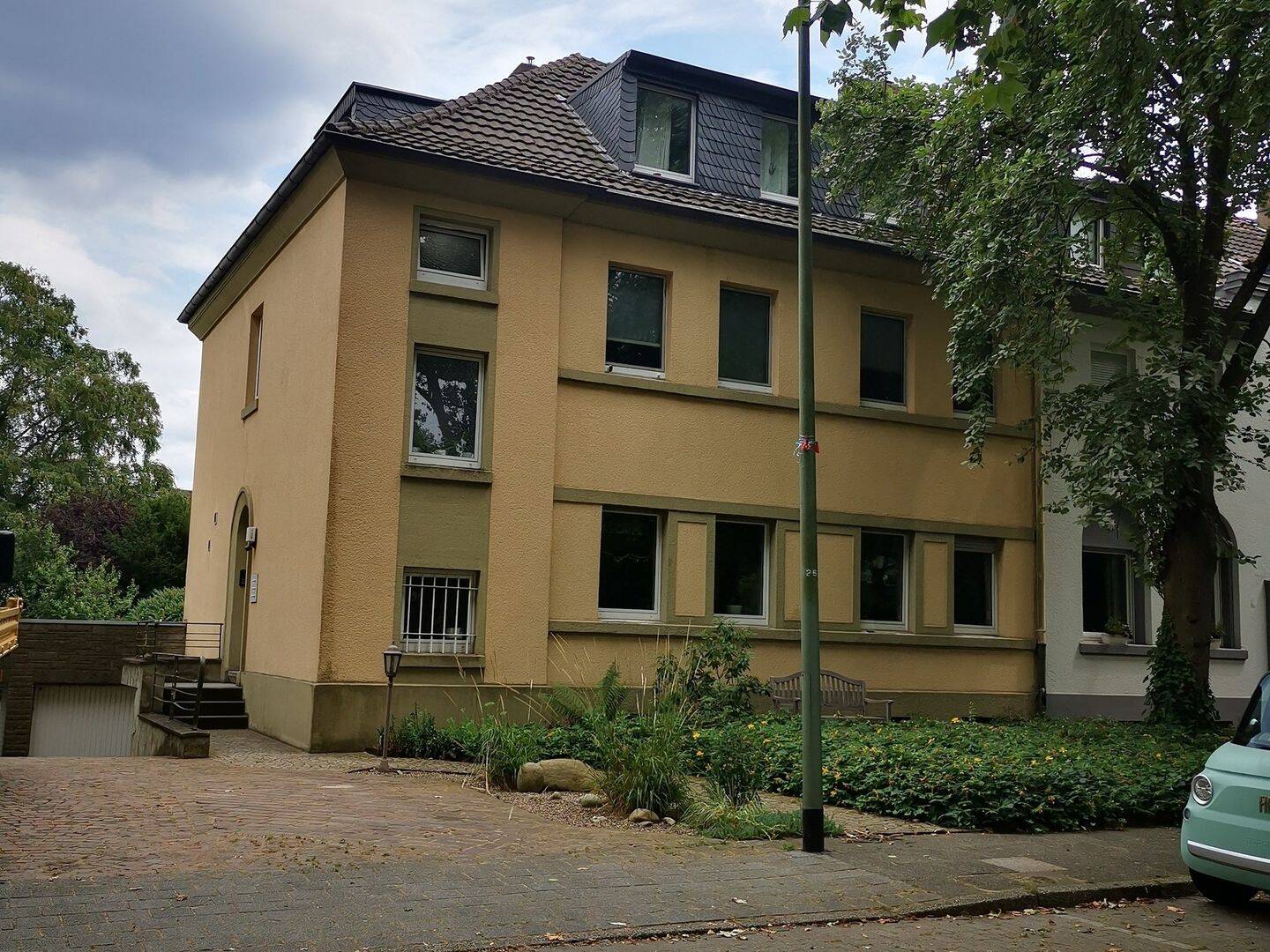Mehrfamilienhaus mit Blick auf den Lutherpark, 47198 Duisburg (Alt-Homberg Hochheide)