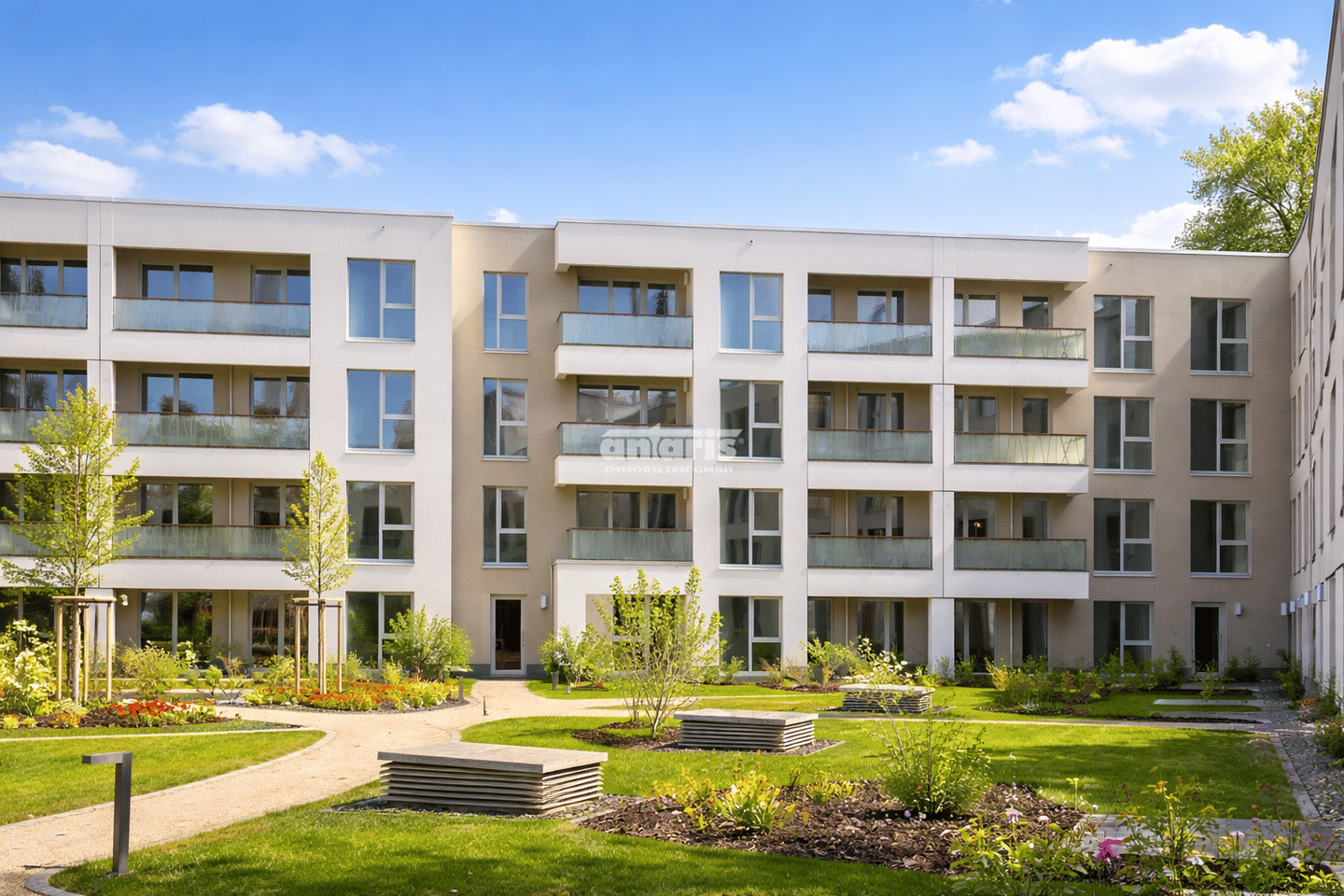 antaris Immobilien GmbH **Großzügige 3-Raum-Wohnung mit Balkon und Bad** – 99085 Erfurt – Bild 1 von 1