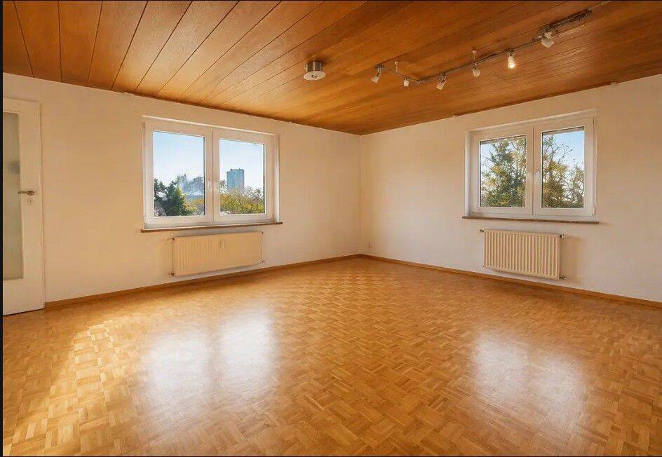 4-Zimmer-Wohnung 105 qm mit separater Küche, Bad/WC in Hochwang, 89335 Ichenhausen