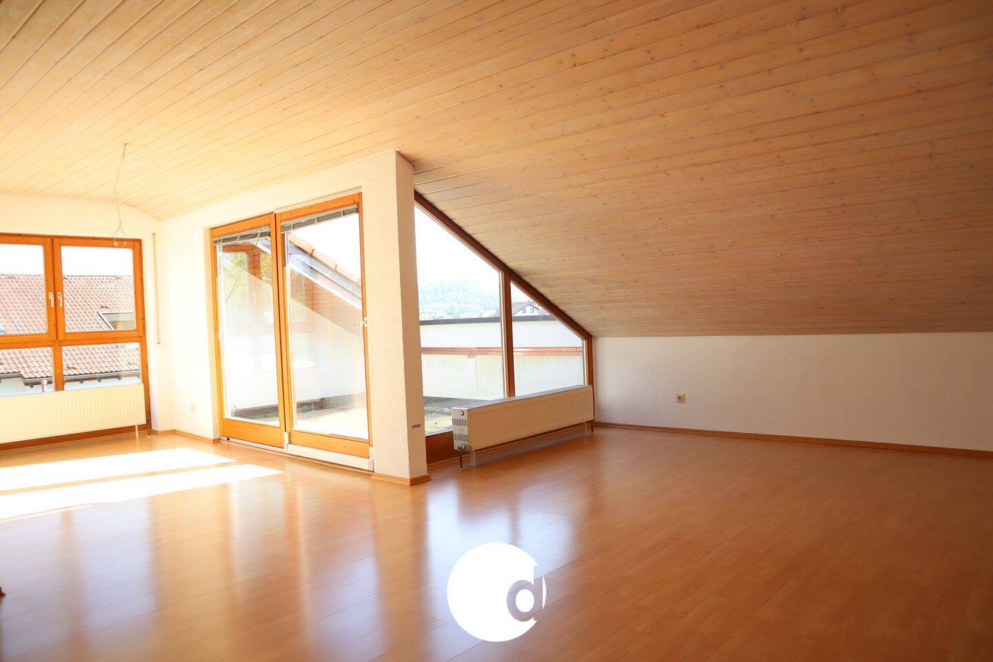 Gemütliche 2-Zi-Dachgeschoss-Wohnung, 71717 Beilstein