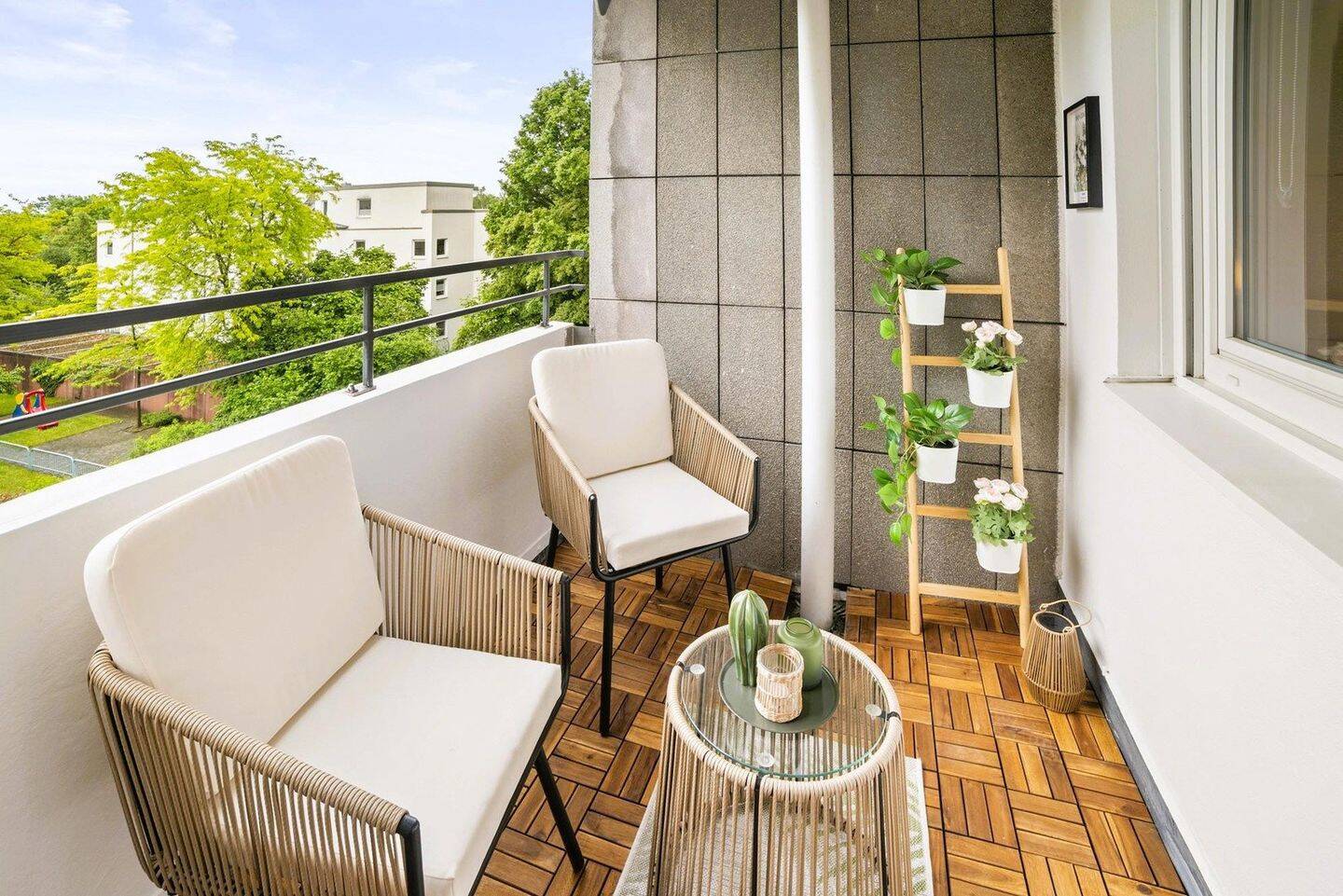 FRISCH MODERNISIERT – BARRIEREARME 3,5-ZI.-WOHNUNG MIT LOGGIA IM DUISBURGER SÜDEN; provisionsfrei, 47269 Duisburg (Großenbaum Rahm)