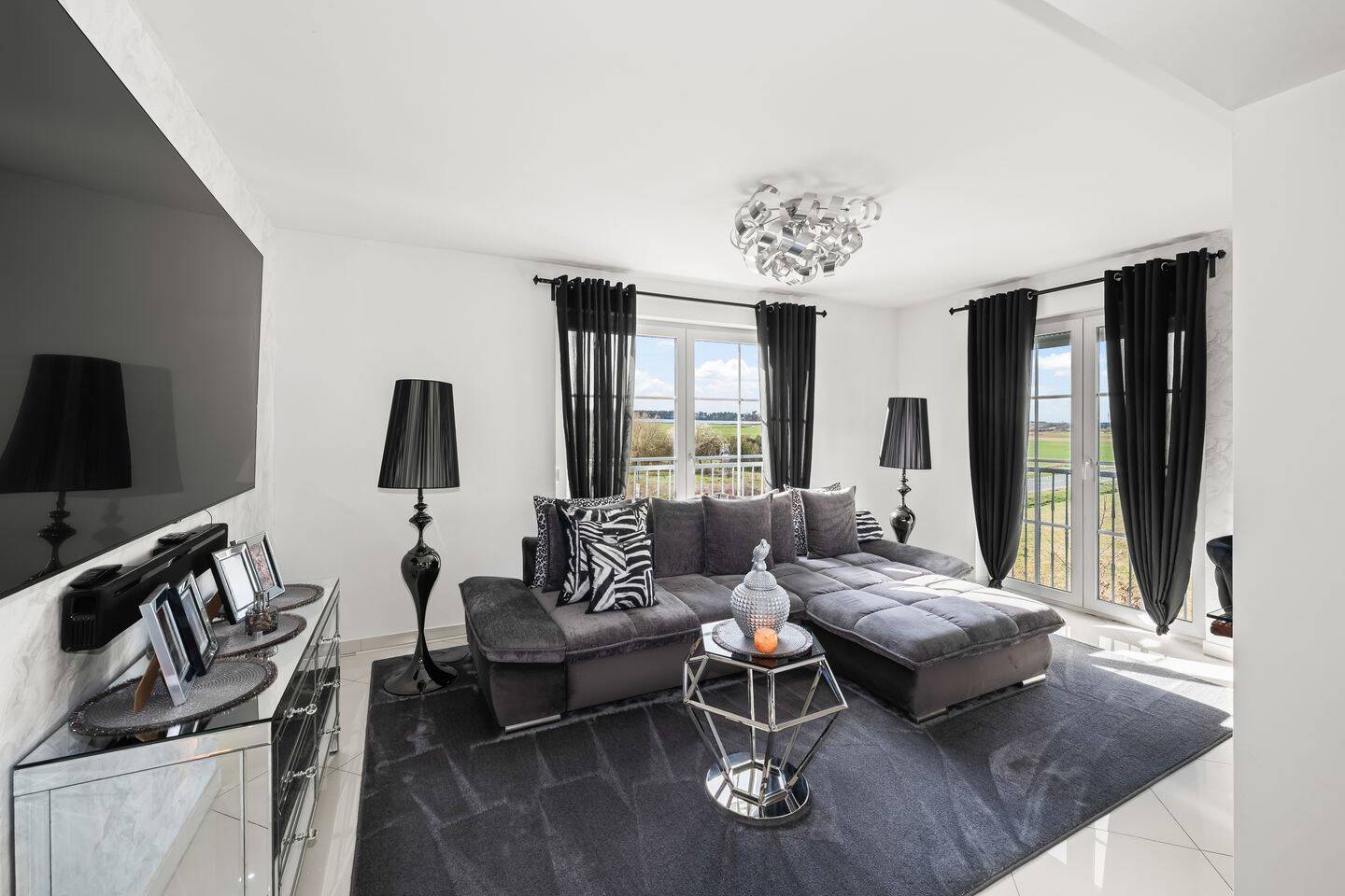 Exklusive 4 Zimmer Wohnung mitten in Seukendorf, 90556 Cadolzburg