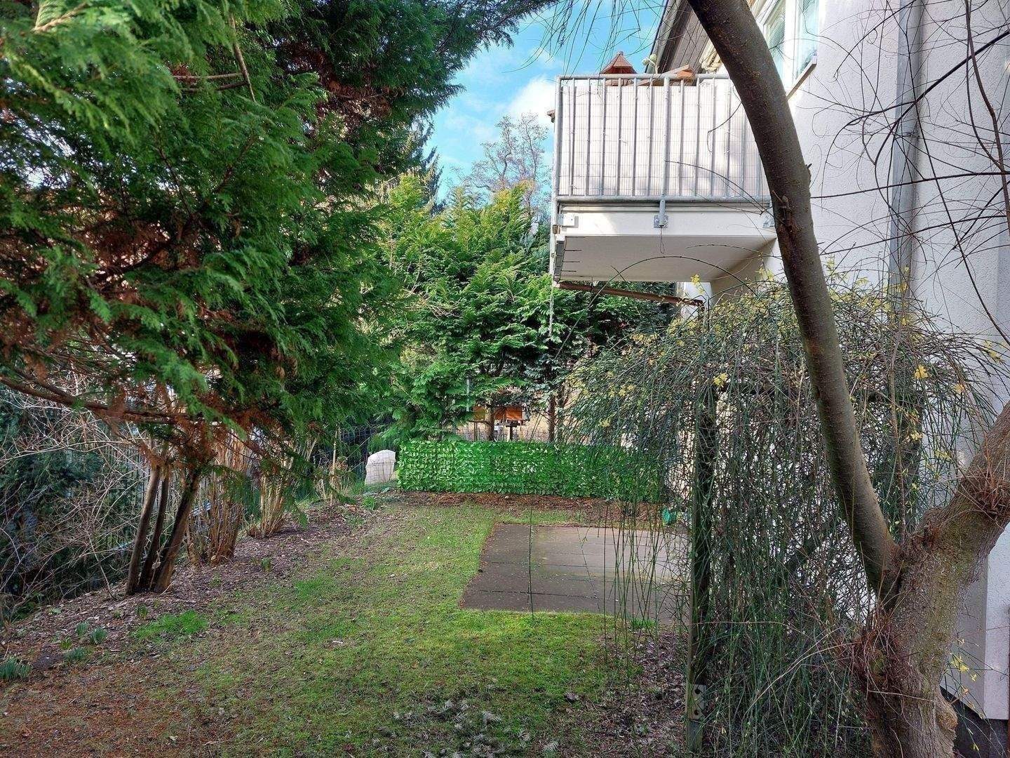 Provisionsfreie 3 Zimmer, Küche, großes Bad, Abstellraum, Terrasse, eingezäunter Garten, Keller, Waschkeller, eigene separate Tiefgarage !, 12527 Berlin (Treptow-Köpenick Grünau Karolinenhof Schmöckwitz)