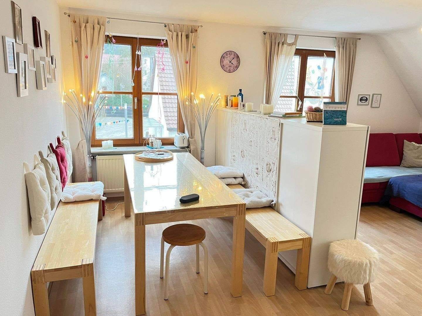 Sehr großzügige 2,5-Zi.-ETW (Wfl. ca. 71 m²), mit Pkw-Stellplatz, 72359 Dotternhausen