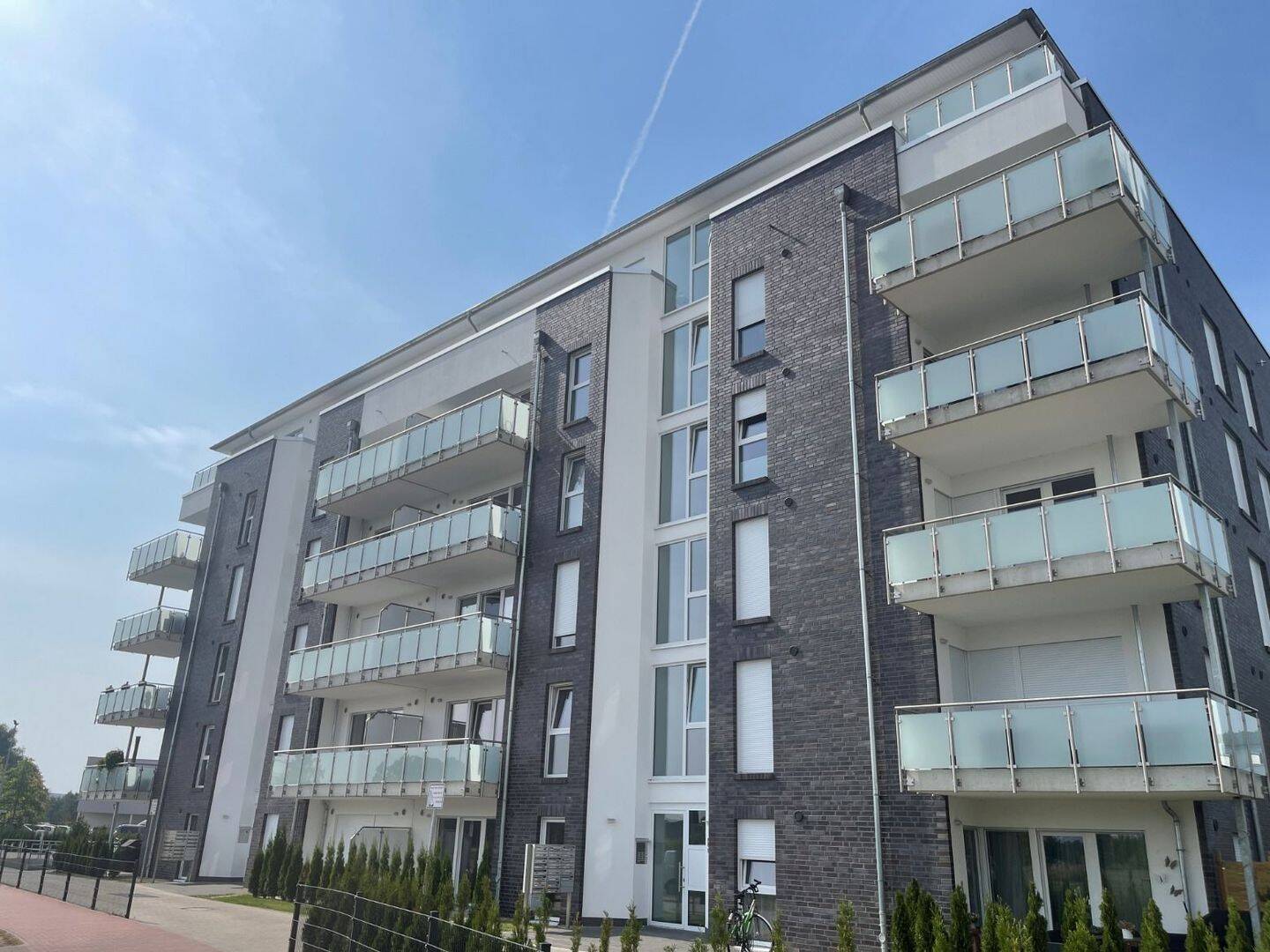 Große 3-Zimmer Wohnung mit sonnigem Balkon, 24568 Kaltenkirchen