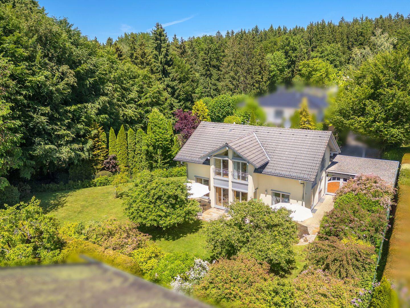 Icking: Exklusives Einfamilienhaus auf traumhaftem Grundstück, 82057 Icking